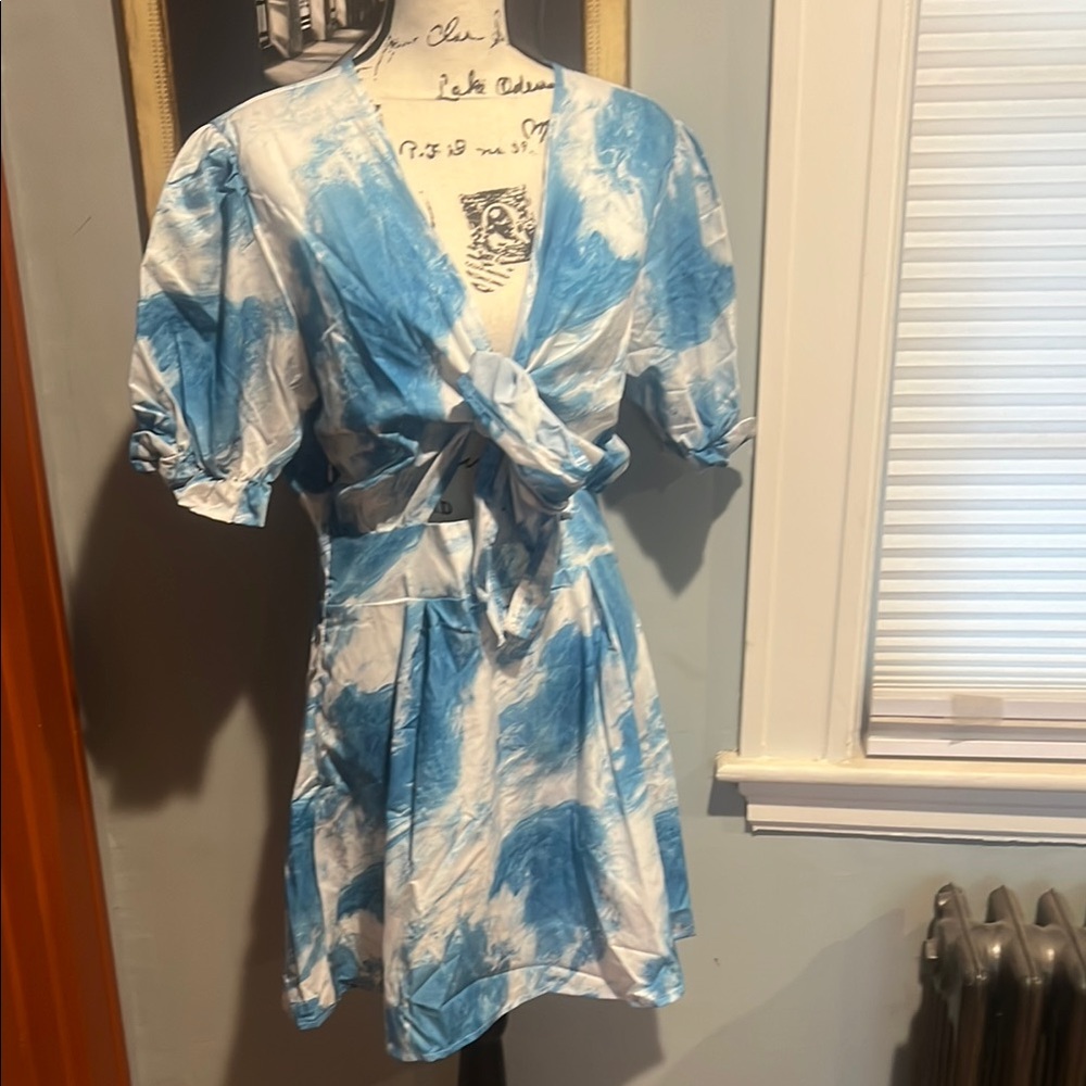 SHEIN Blue and White Swirl-Print Tie Front Dress (L)